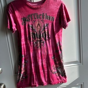 In excellent condition women’s pink, silver & black Affliction tee